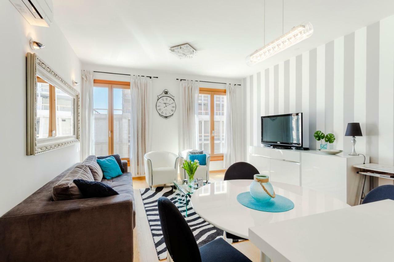 New Luxury Apartment Nives On Seaside Сплит Экстерьер фото